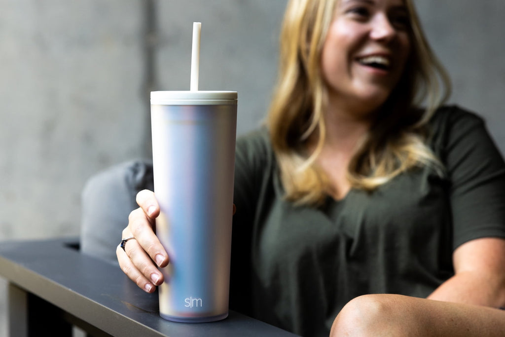Simple Modern 24 fl oz Double Wall Plastic Classic Tumbler with Straw|Opalescent VADS