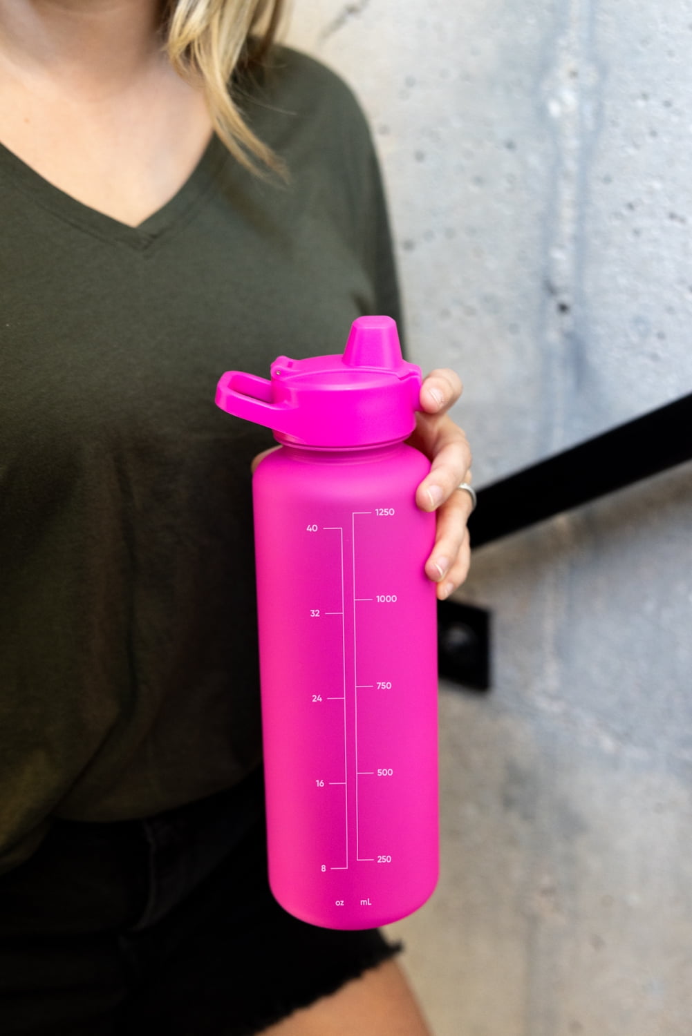 Simple Modern 48 fl oz Reusable Tritan Summit Water Bottle with Silicone Straw Lid|Raspberry Vibes K0LG