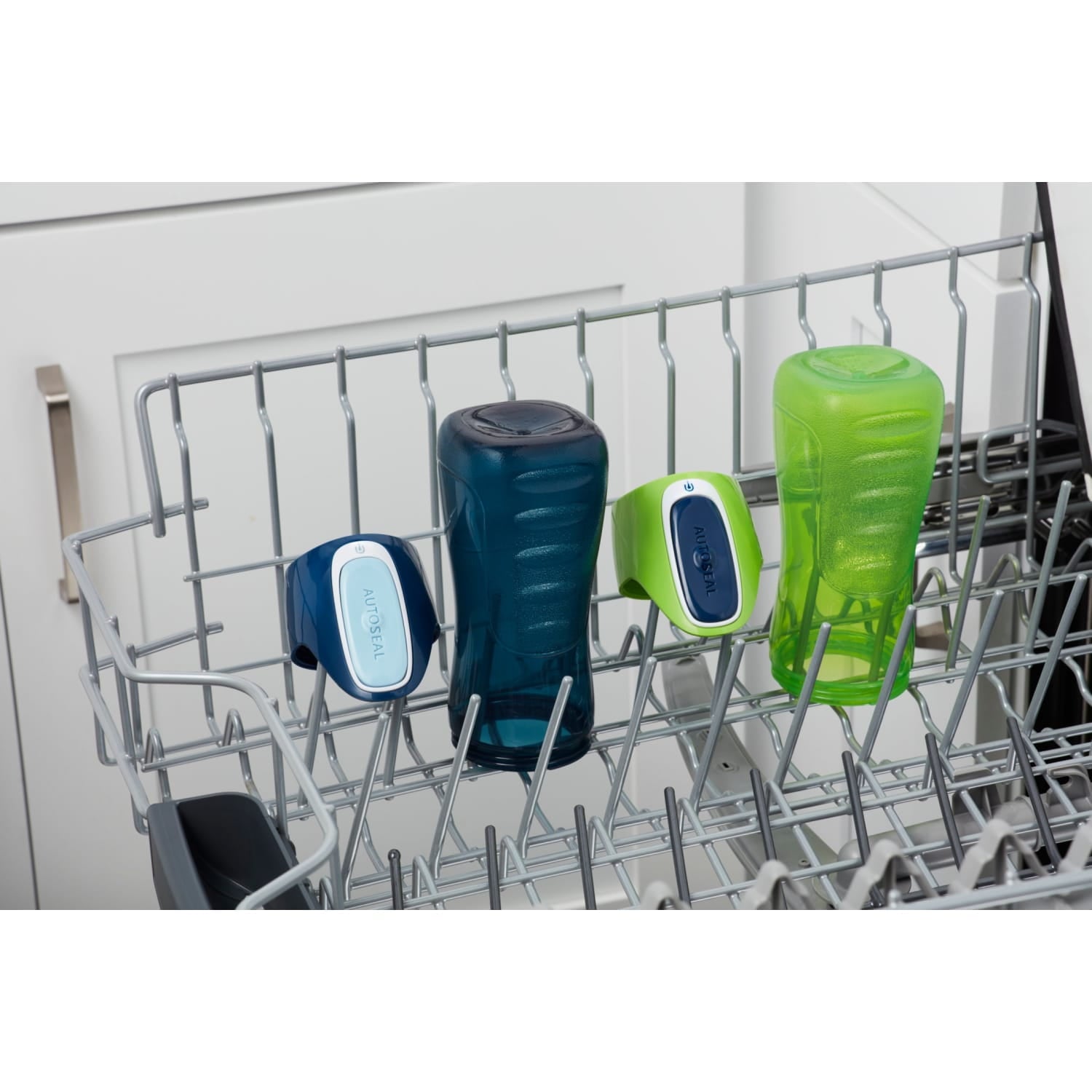 Contigo Kids Trekker Water Bottle with AUTOSEAL Lid Navy Blue and Granny Smith Green, 14 fl oz., 2-pack KBW8
