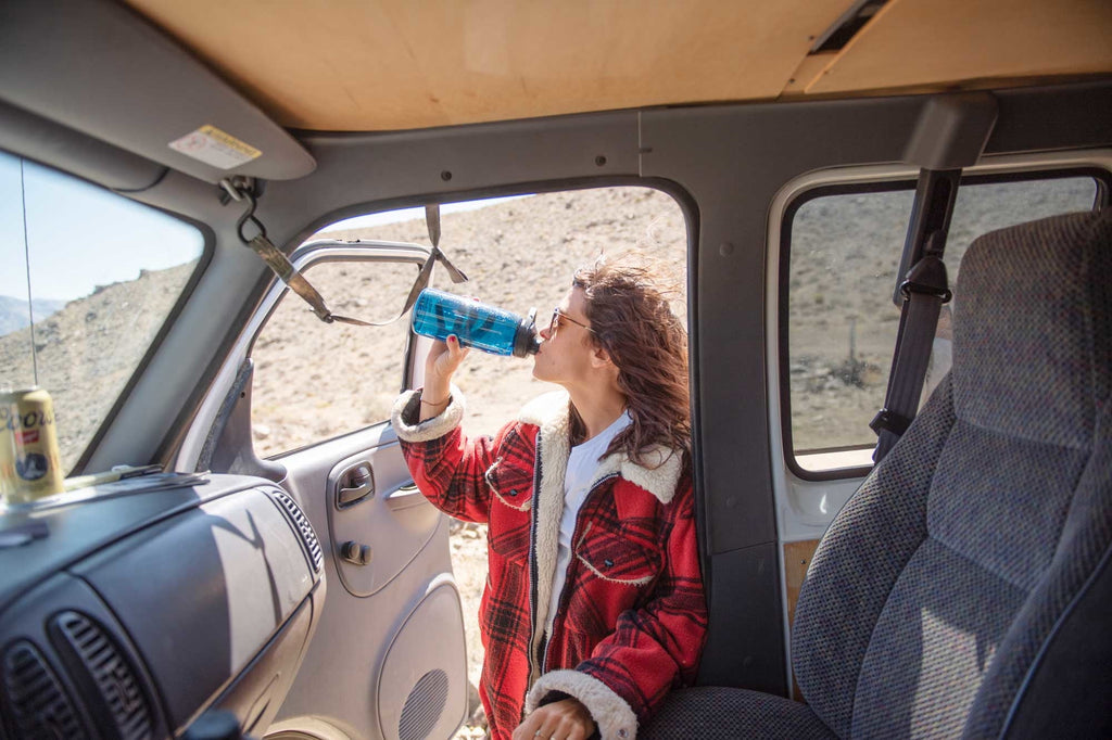 Camelbak Thrive™ Chug 50oz Water Bottle, Charcoal FIBI